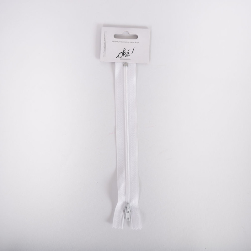 FERMETURE A GLISSIERE CLASSIQUE  18 CM. BLANC