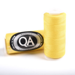 FIL A COUDRE Q.A. 100% POLYESTER 40/2 BOBINES 500 M. POUSSIN