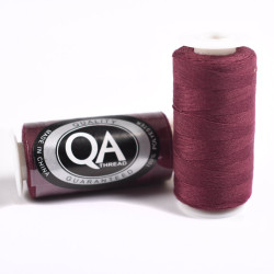 FIL A COUDRE Q.A. 100% POLYESTER 40/2 BOBINES 500 M. AUBERGINE
