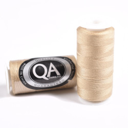 FIL A COUDRE Q.A. 100% POLYESTER 40/2 BOBINES 500 M. CAMEL