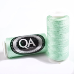 FIL A COUDRE Q.A. 100% POLYESTER 40/2 BOBINES 500 M. NIL